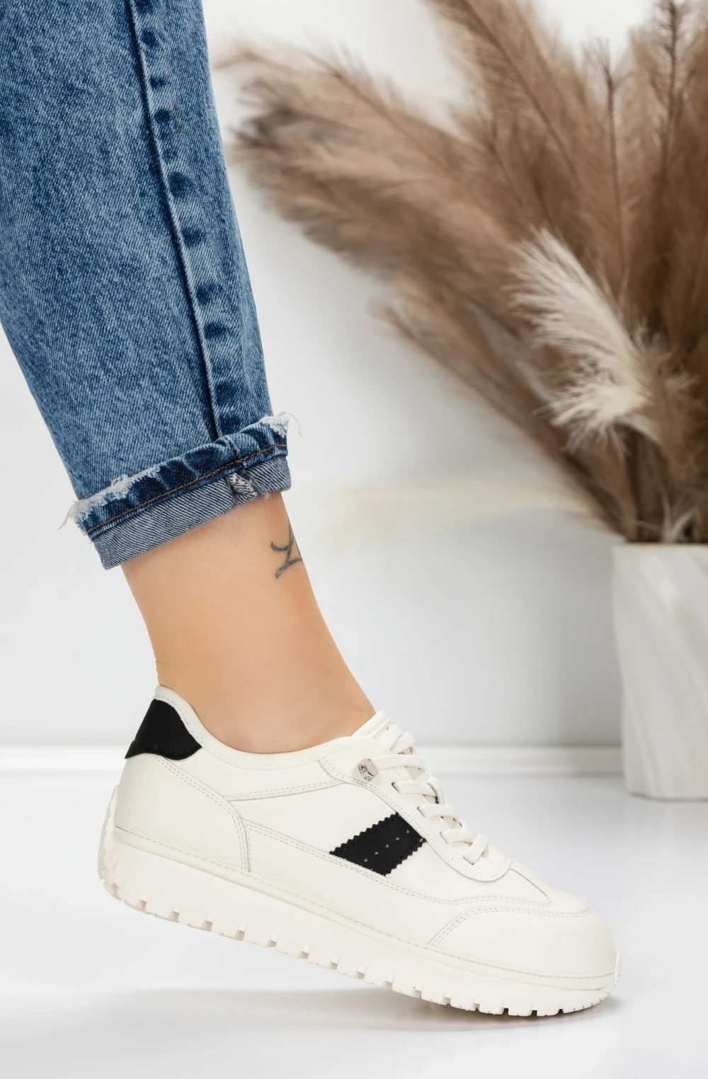 Pantofi Sport Dama din piele naturala KM5503 Negru | Advancer