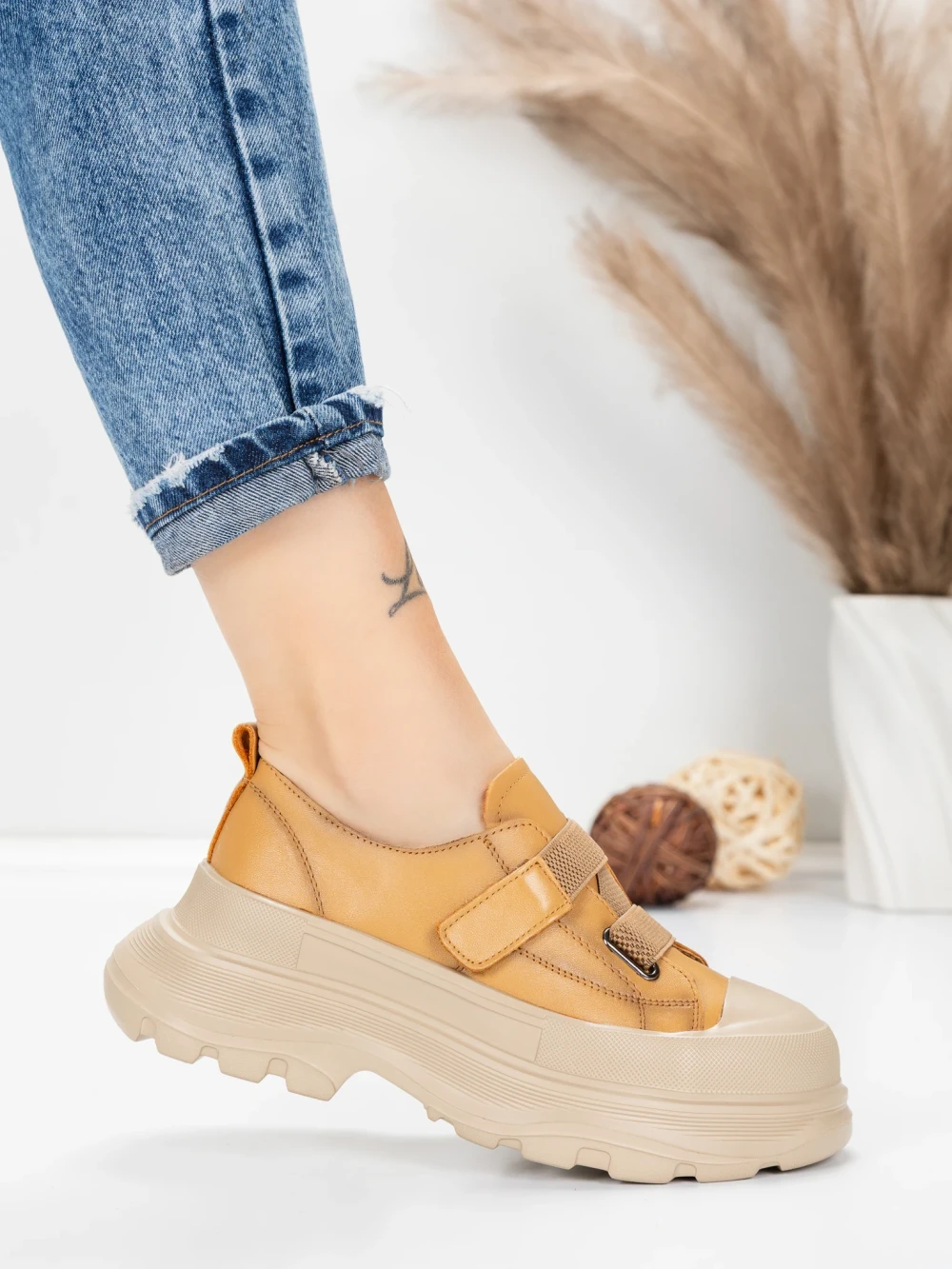 Meimall.ro Pantofi Sport Dama din piele naturala 6806 Galben | Advancer