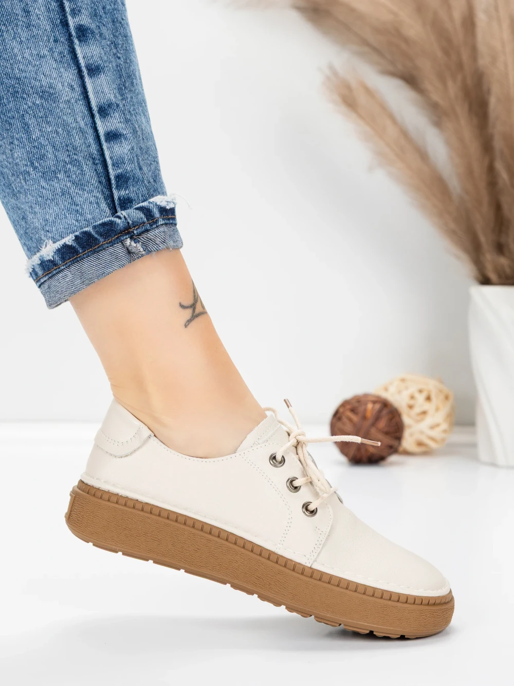 Meimall.ro Pantofi Casual Dama din piele naturala 663 Crem | Advancer