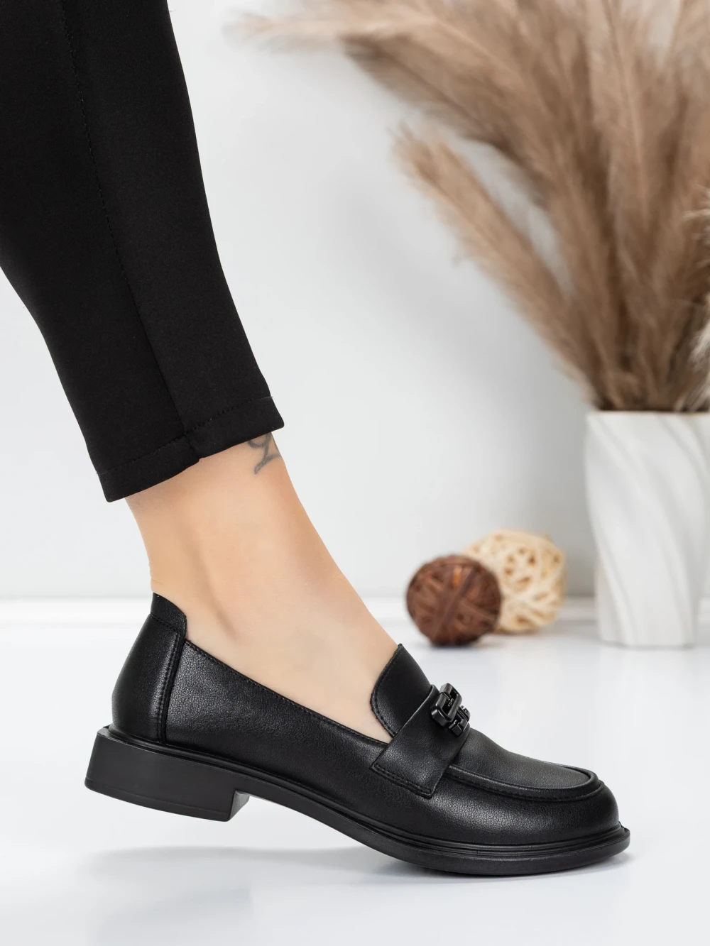 Meimall.ro Pantofi Casual Dama din piele naturala 11520-120 Negru | Advancer