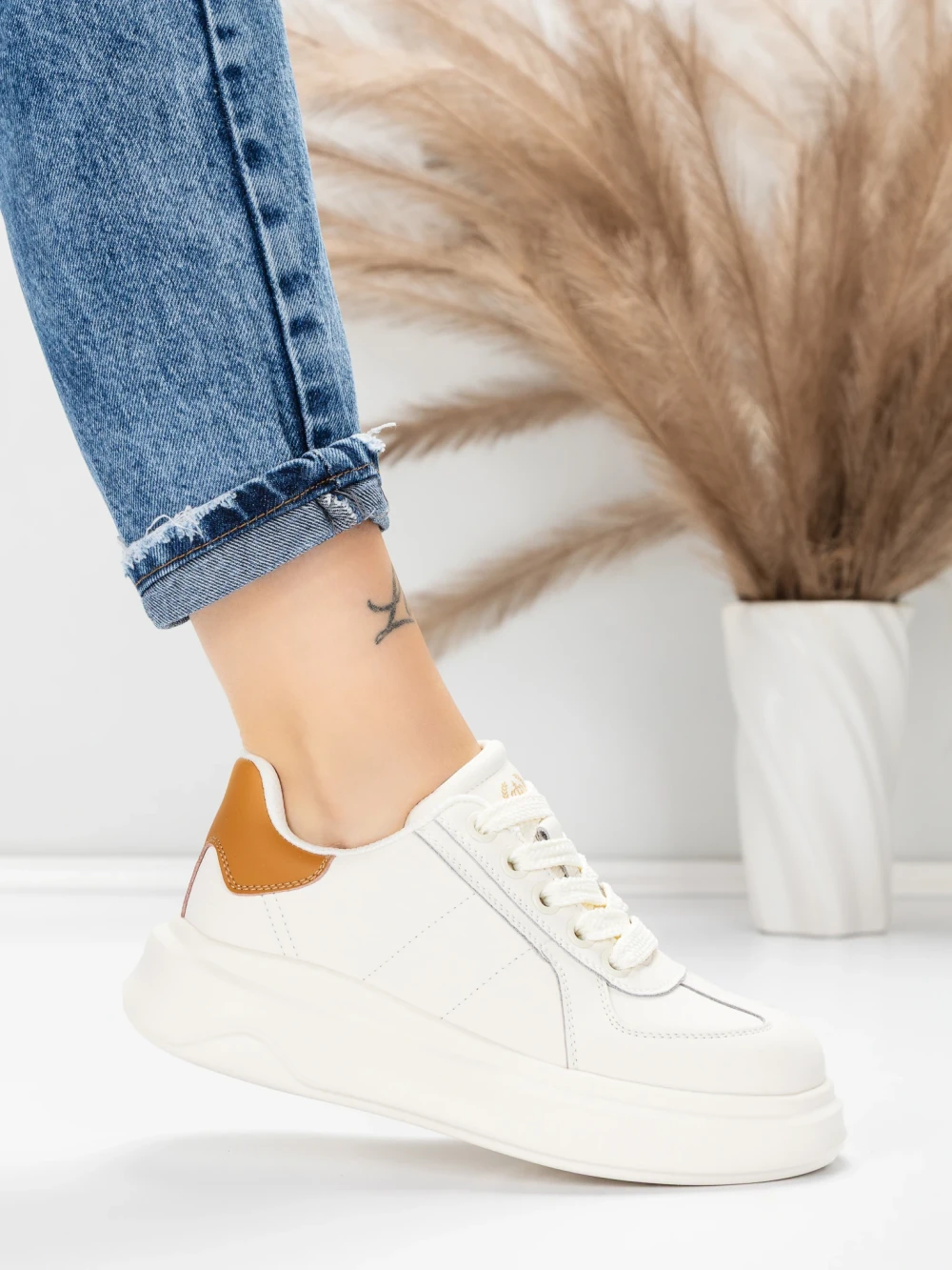 Meimall.ro Pantofi Sport Dama din piele naturala FP26309 Alb-Piersica | Advancer