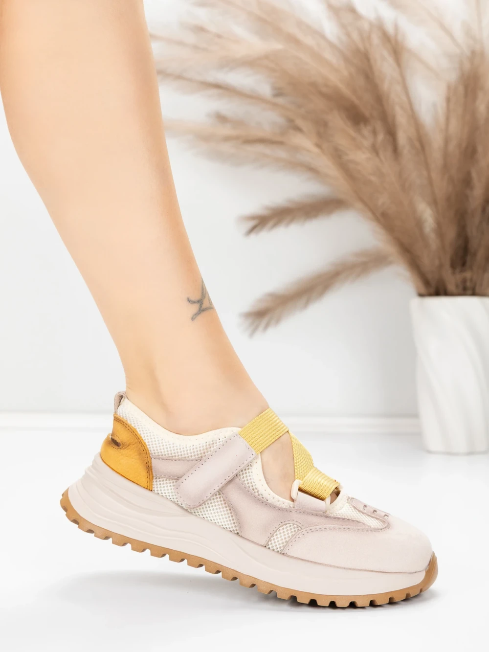 Meimall.ro Pantofi Sport Dama din piele naturala KM3906 Galben | Advancer